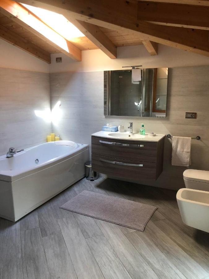 Willa La Casa Sulla Collina Del Castello Breno Zewnętrze zdjęcie